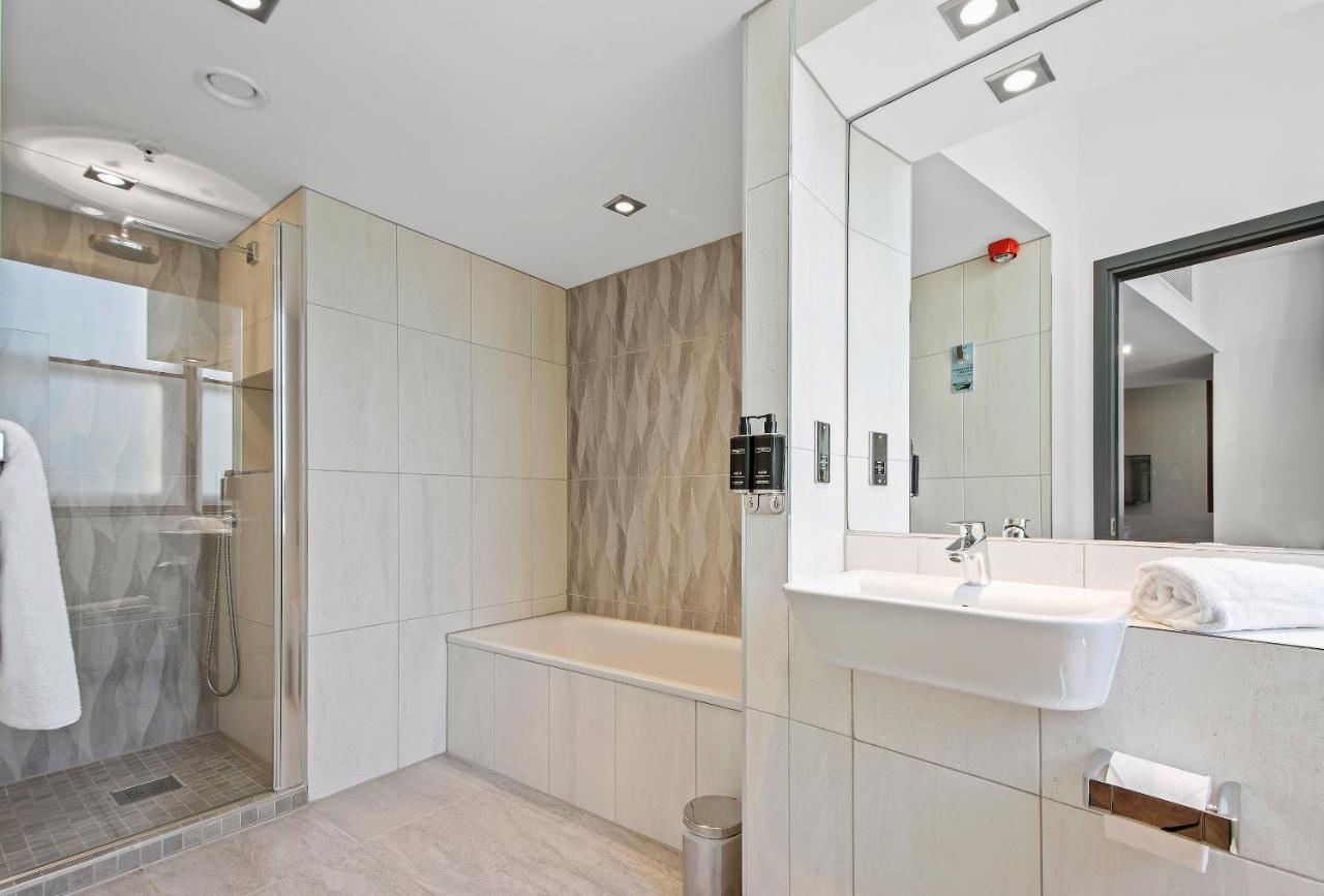 Roomzzz Manchester Victoria Ngoại thất bức ảnh