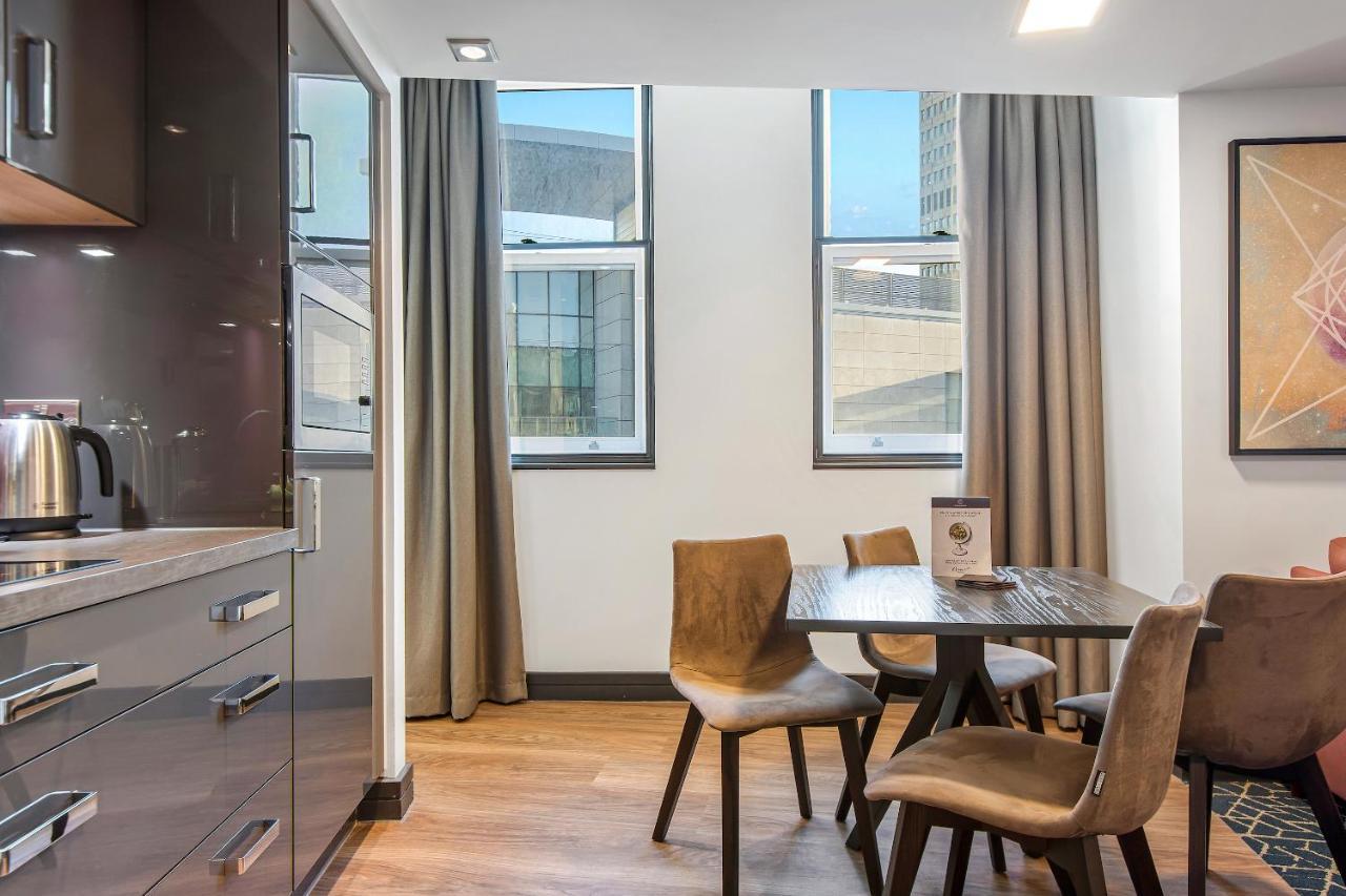 Roomzzz Manchester Victoria Ngoại thất bức ảnh
