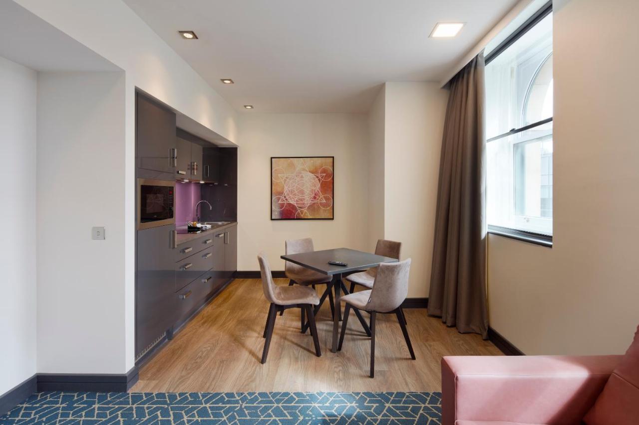 Roomzzz Manchester Victoria Ngoại thất bức ảnh