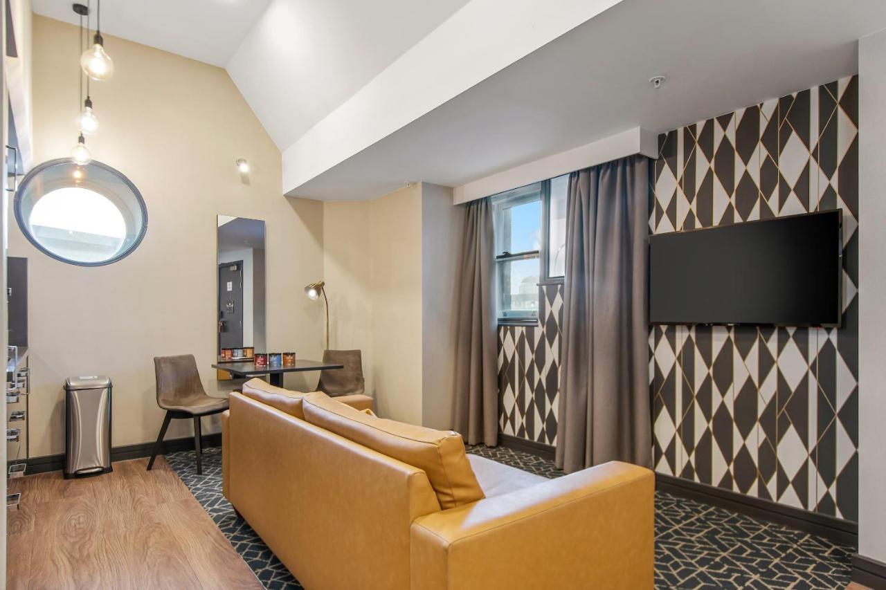 Roomzzz Manchester Victoria Ngoại thất bức ảnh