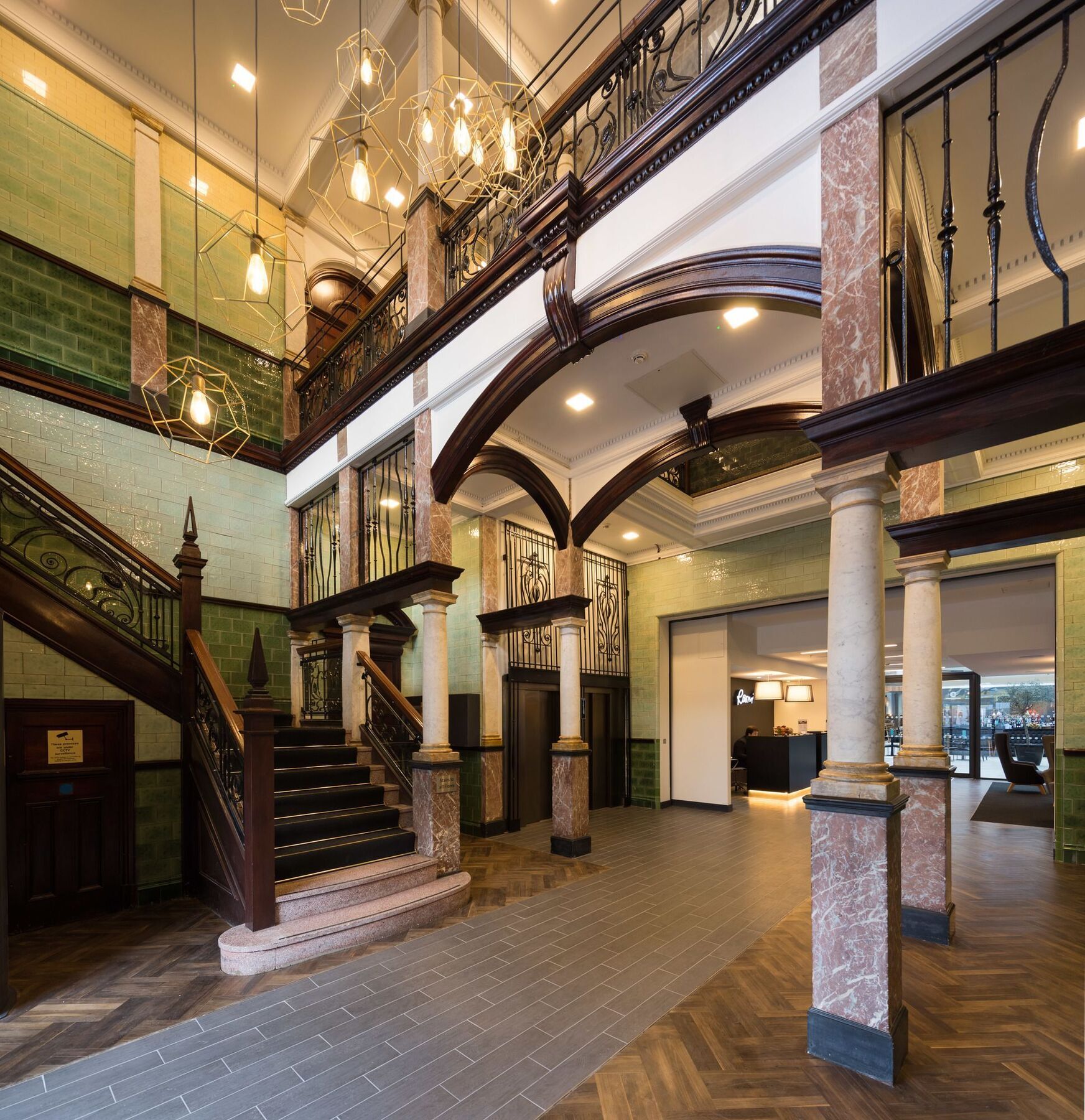 Roomzzz Manchester Victoria Ngoại thất bức ảnh