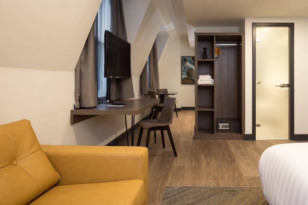 Roomzzz Manchester Victoria Ngoại thất bức ảnh