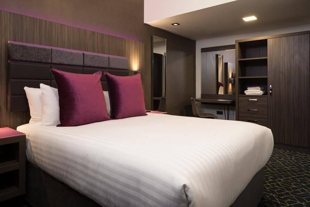 Roomzzz Manchester Victoria Ngoại thất bức ảnh